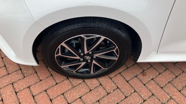 Toyota Yaris 1.5 Hybrid Design 5dr CVT Hybrid Hatchback